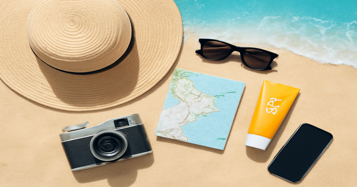 What взять в отпуск: travel essentials flat lay with beach items and accessories for a perfect vacation.