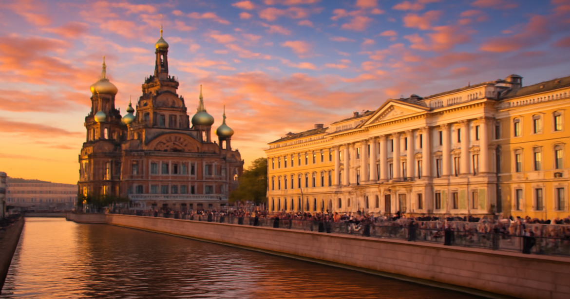 Explore breathtaking экскурсии в Санкт-Петербурге with stunning landmarks and vibrant culture.