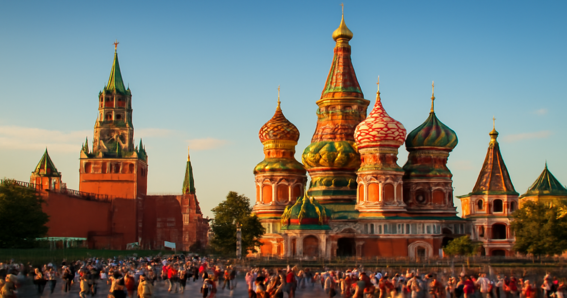 Explore the best экскурсии в Москве with iconic landmarks like St. Basil's Cathedral and the Kremlin.
