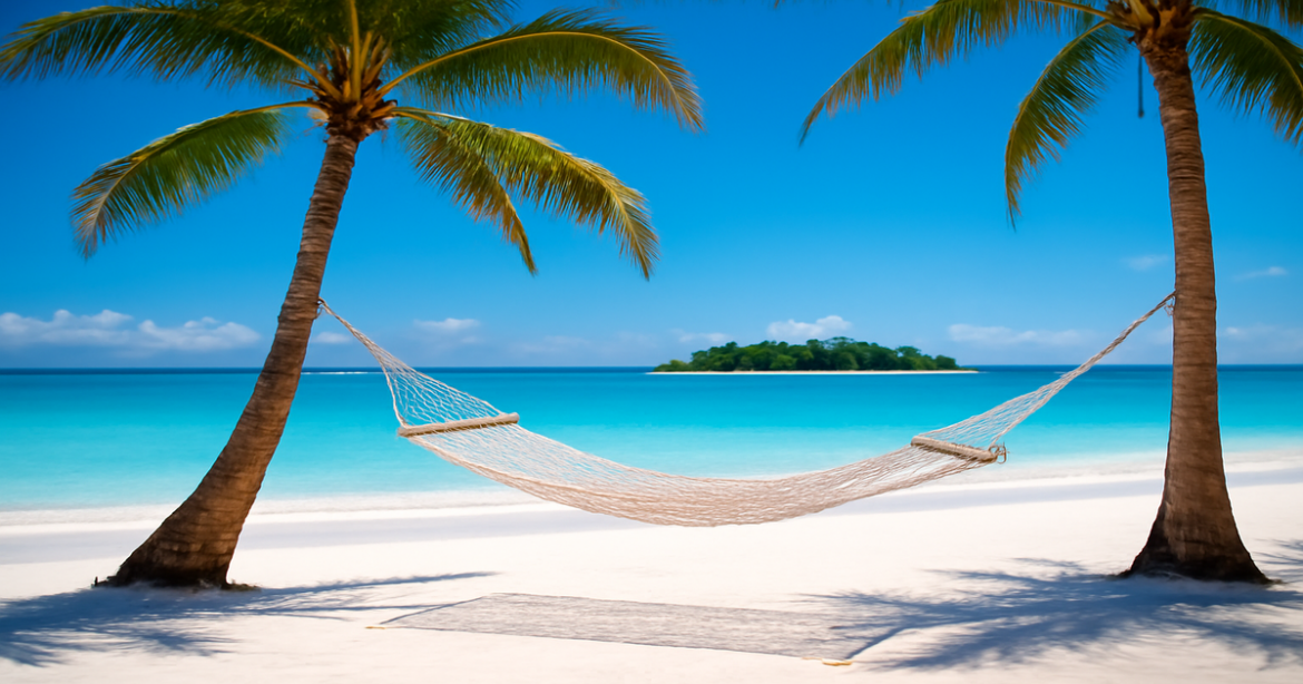 Explore stunning beach destinations for your пляжный отдых зимой, featuring clear skies and inviting waters.